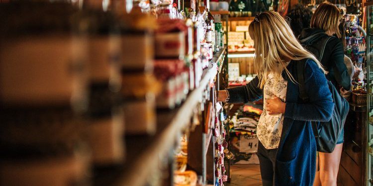 Comercio y CCAA acuerdan criterios comunes para locales comerciales, trabajadores y clientes