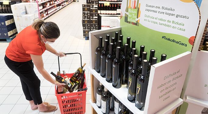 Eroski promocionará la venta de txakoli
