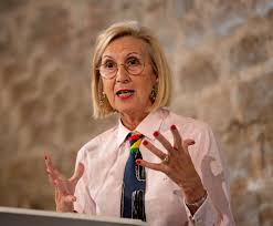 Selección Semanal 6 de Junio –  OPINION: ROSA DIEZ. Los escudos de la democracia