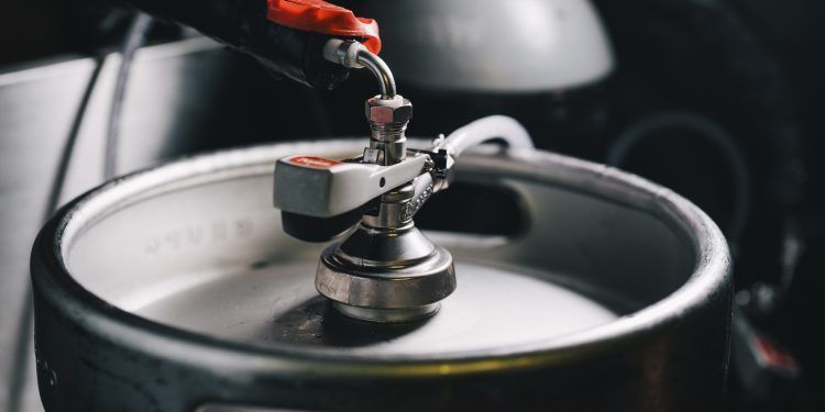 La iniciativa que convertirá millones de litros de cerveza en energía limpia