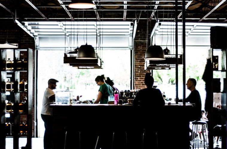 APOYO INTERNACIONAL A LA RECONSTRUCCIÓN DE LA CULTURA DE CAFETERÍAS, BARES Y RESTAURANTES
