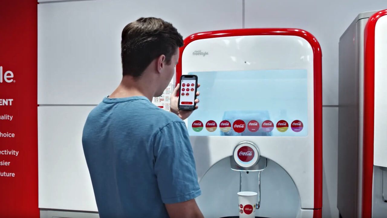 Coca-Cola crea un sistema contactless para los dispensadores de bebida