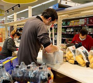 Las cadenas de distribución mueven ficha para ganar posiciones en la batalla online
