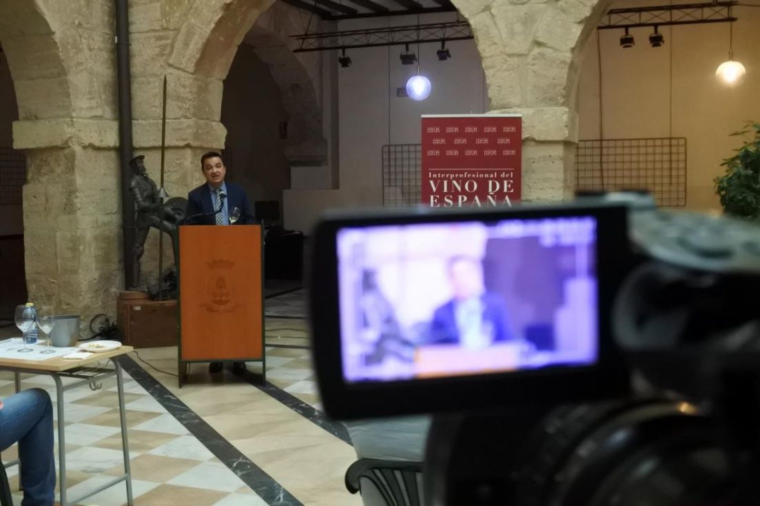 Castilla-La Mancha fomenta el consumo de vino y resalta las denominaciones de origen como proyectos colectivos que vertebran el territorio