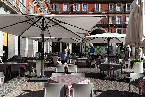 Los bares y restaurantes de Madrid no pagarán tasa de terrazas en 2020 para paliar la crisis de la Covid