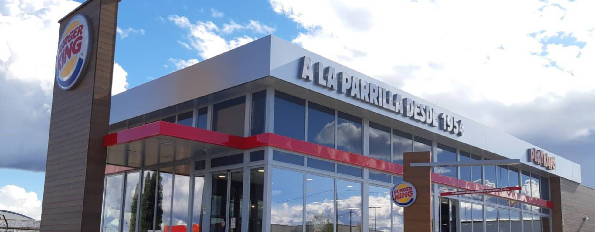 Burger King supera los 1.100 millones en ventas y su récord de beneficios en España