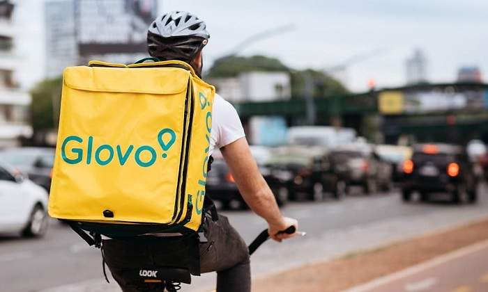 Dos años de la «ley rider»: rebeldía en el sector del «delivery», que ignora las multas millonarias de Trabajo