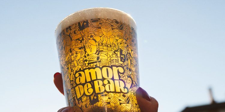 Cervezas La Virgen declara su Amor de Bar