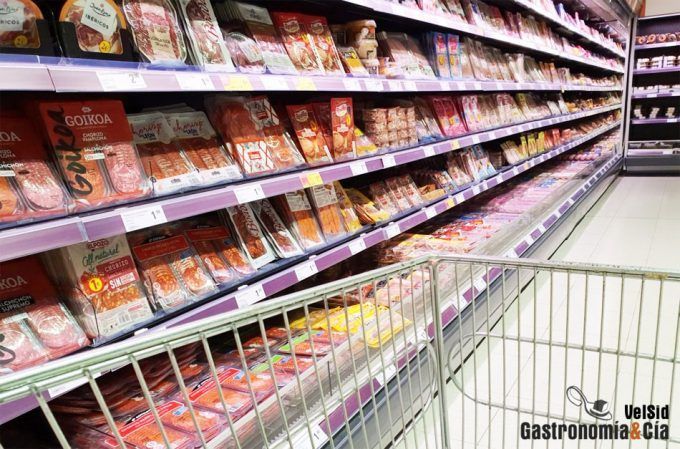 El COVID-19 afecta directamente al comportamiento y a la alimentación de la población