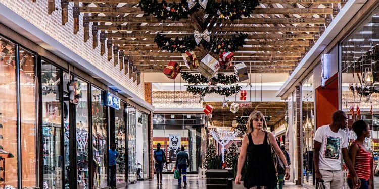 El comercio minorista se muestra optimista y prevé un repunte de ventas de cara a Navidad