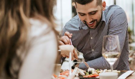 El 63,2% de los españoles ha modificado sus hábitos de comida por los cambios en el trabajo