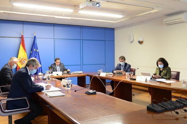 Planas pide a Bruselas nuevas medidas de mercado para el vino ante el cierre del canal Horeca por Covid-19