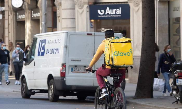 El boom del delivery en la pandemia llevará al sector a aportar más de 2.000 millones al PIB español
