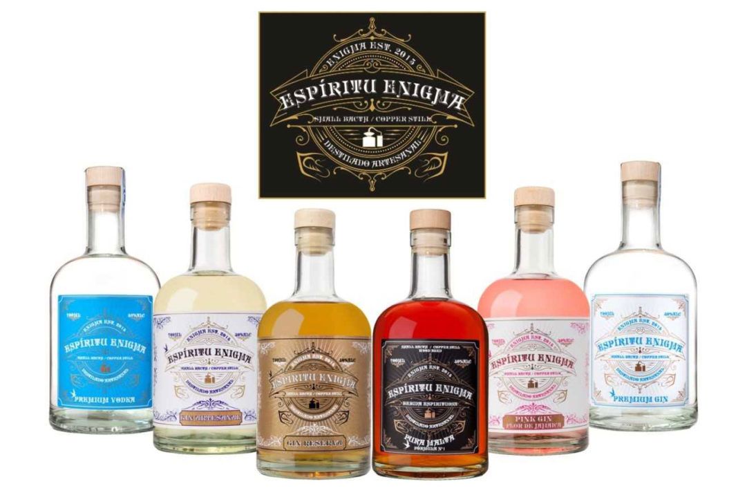 Cervezas Enigma amplía su línea de destilados artesanales, con sus ginebras “en color”