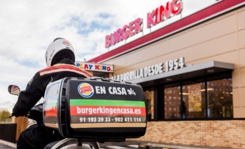 Burger King, Foster’s y Rodilla esquivan a los «riders» y lanzan su propio delivery