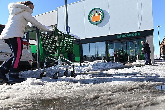 Los camiones ya pueden entrar a Madrid para garantizar el abastecimiento