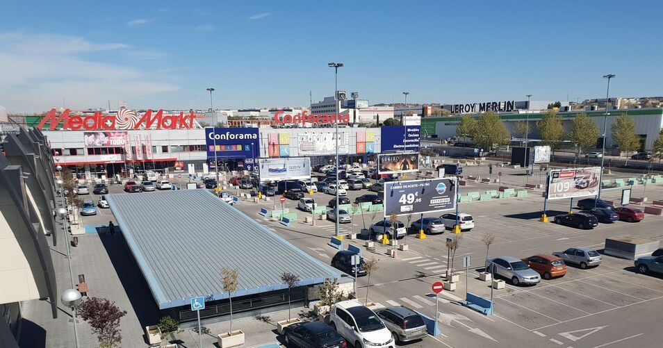 Los parques comerciales dan la sorpresa y se salvan del coronavirus