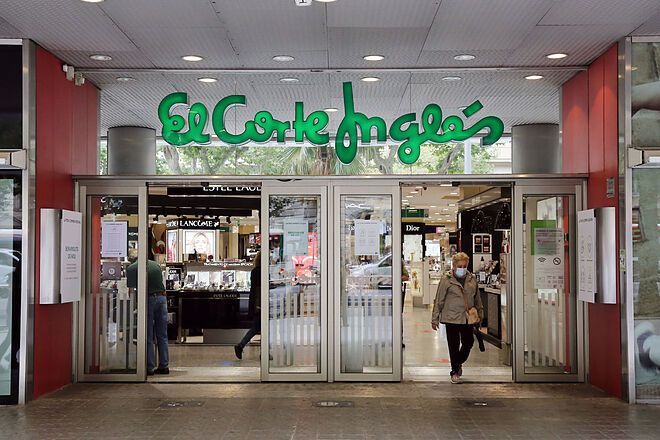 El Corte Inglés reordena su red de tiendas y lanza formatos anticrisis