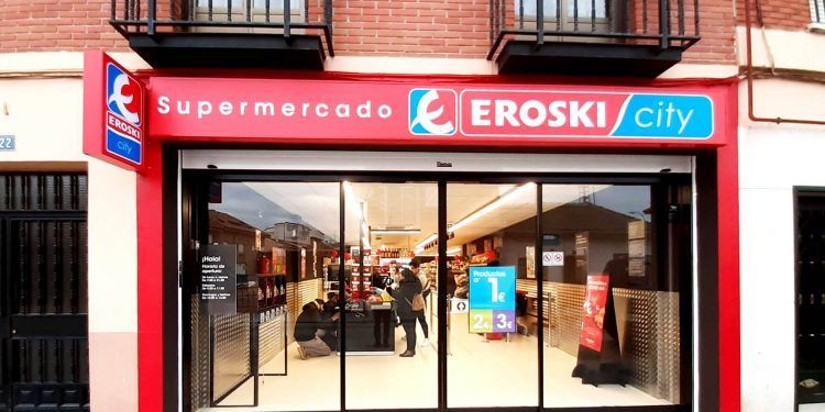 Blackbrook compra a Lar España una cartera de 22 supermercados de Eroski