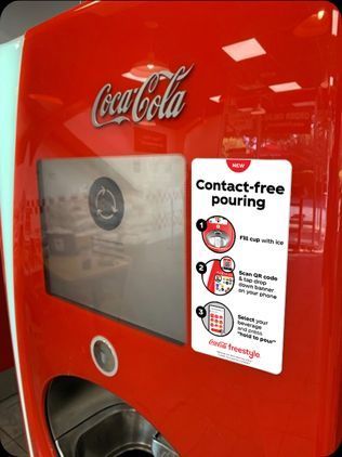 Elegir el refresco desde el móvil y sin contacto: la tecnología Mobile Pour de Coca-Cola