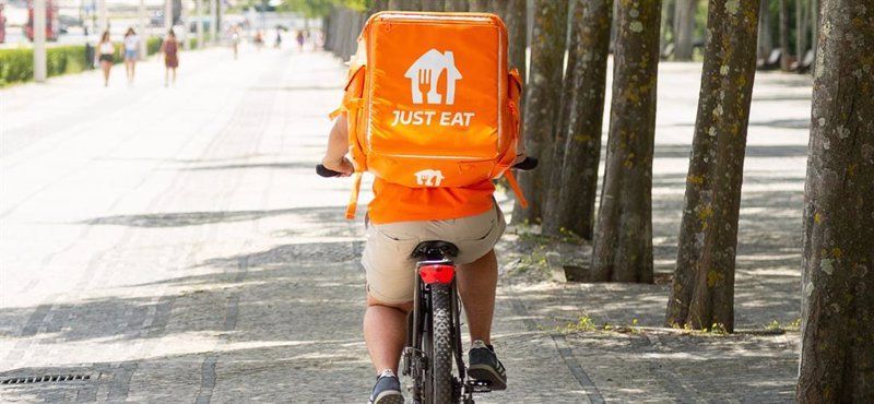 Just Eat Takeaway amplía un 31% sus pérdidas en 2020, hasta 151 millones de euros