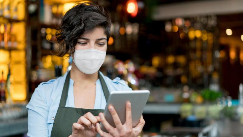 CaixaBank lanza Food&Drinks para potenciar su especialización en el sector de la restauración