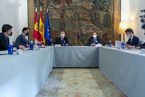 “España solicitará a la Comisión fondos extraordinarios para hacer frente a las dificultades del sector vitivinícola”