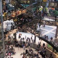 La afluencia a centros comerciales repunta un 81,6% en marzo impulsada por las vacunas
