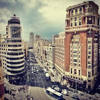 Las grandes marcas abandonan la Gran Vía de Madrid por la crisis del coronavirus