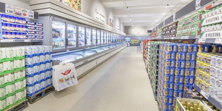 Los retailers europeos reducen la brecha de precios de sus marcas propias con los discounters