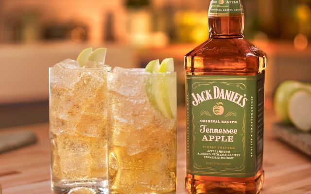 Jack Daniel’s lanza nuevo whiskey con sabor a manzana