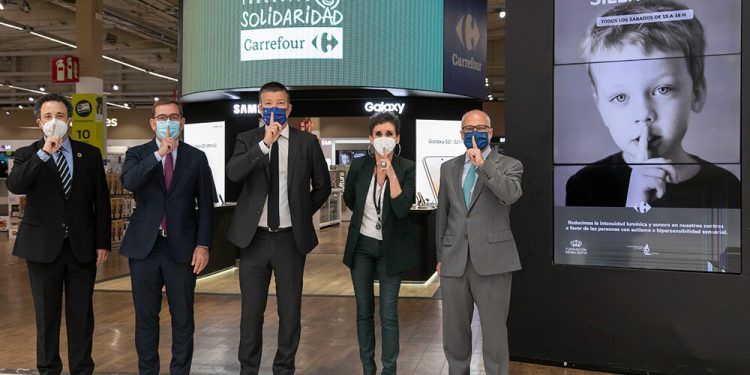 Carrefour implanta en sus centros la hora silenciosa