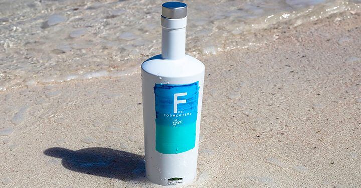 Hijos de Rivera suma a su portfolio la ginebra F de Formentera