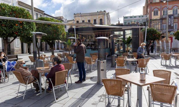 Expertos prevén la vuelta a los bares en España tras la covid sin cambio radical en el consumo