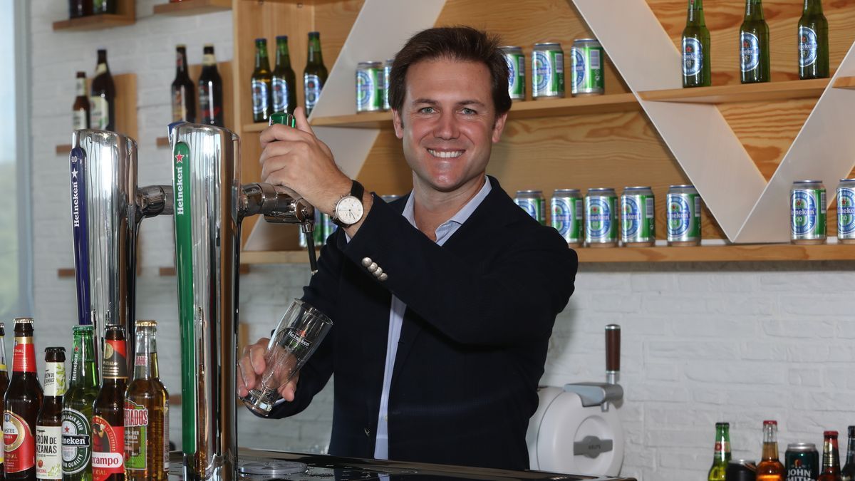 El director de ventas de Heineken: «Si sube la cesta de la compra, la gente saldrá menos de cañas»
