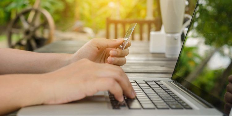 Los gastos de envío y los fallos horarios en las entregas: los dos principales contras de la compra online