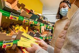 Este es uno de los supermercados más baratos de Madrid pero donde solo pueden comprar sus socios