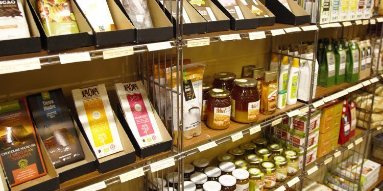 La pandemia golpea a las tiendas de comercio justo, que no habían vendido menos desde 2008