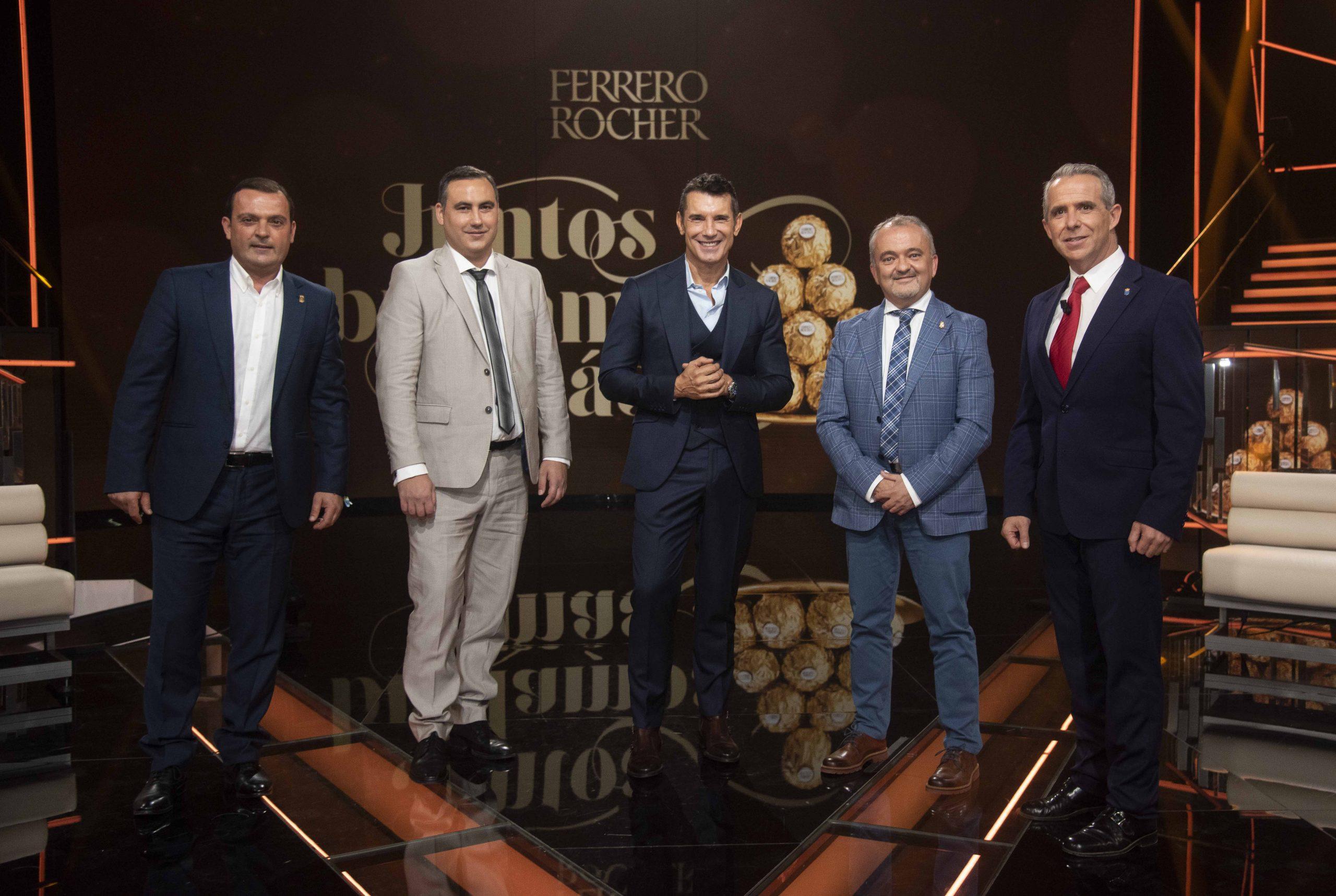 Juntos brillamos más : la primera fase encara su recta final.