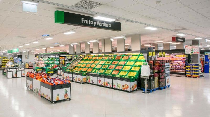 Los supermercados copan el 44 % de la inversión inmobiliaria en retail
