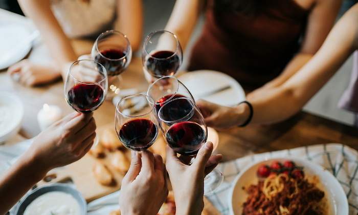 Una Navidad muy seca: la crisis de suministros y la escasez de trabajadores amenaza con dejar sin alcohol a EEUU y Reino Unido