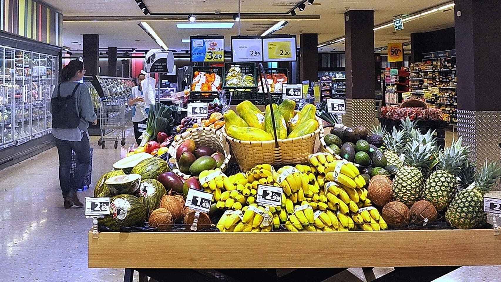 La OCU denuncia: así triplican su precio los productos más deseables del «súper»