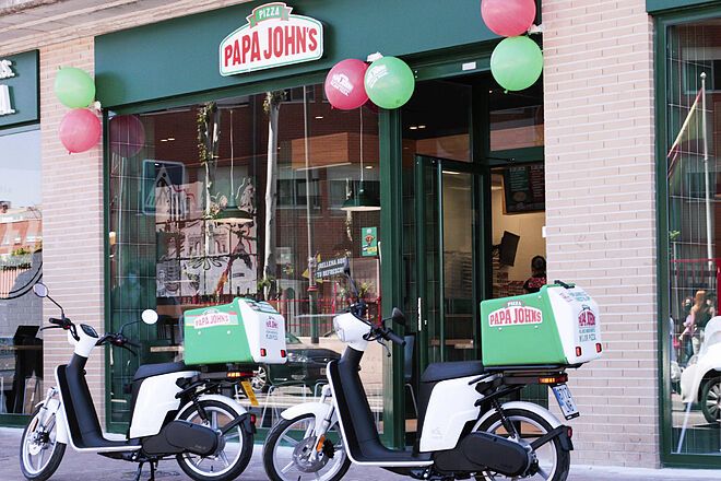Papa John´s se alía con Cosme y Tartiere para abrir 25 franquicias.