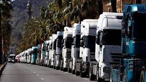 La distribución exige seguridad para los camioneros que no quieran parar