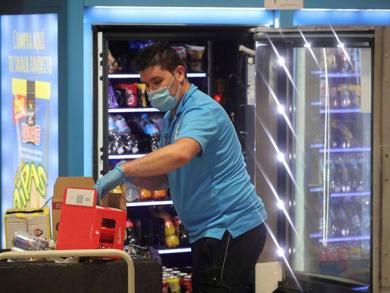 La crisis de suministros llega a la oficina: los proveedores suben los precios al «vending»