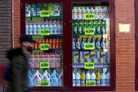Los vendedores empiezan a trasladar costes a precios y desatan los temidos efectos de segunda ronda