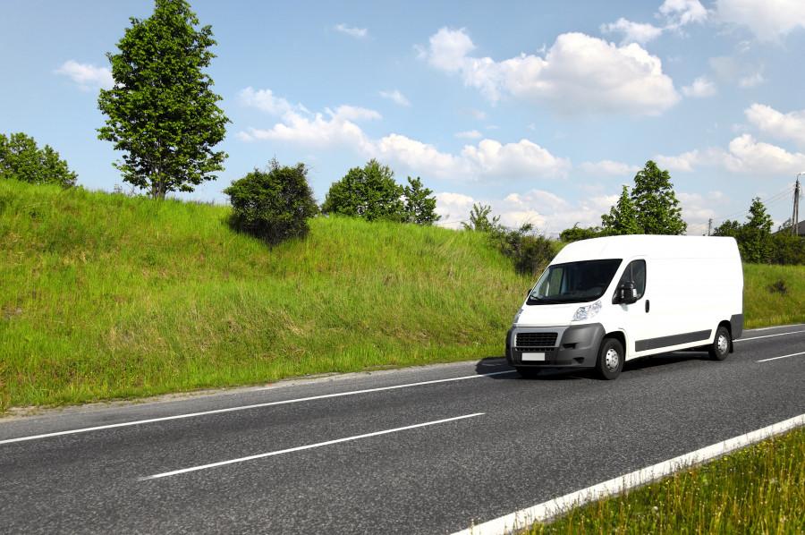 La UE exige desde mayo tener el título de transportista para hacer transporte ligero internacional