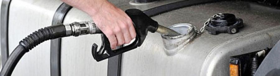 Asociaciones de transporte denuncian a las principales petroleras por haber establecer sobreprecios en los carburantes