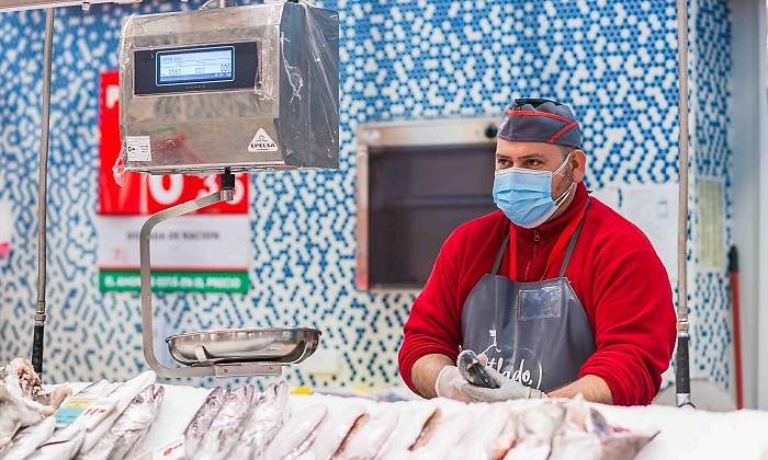 Alcampo lleva sus mostradores tradicionales al servicio de venta on line