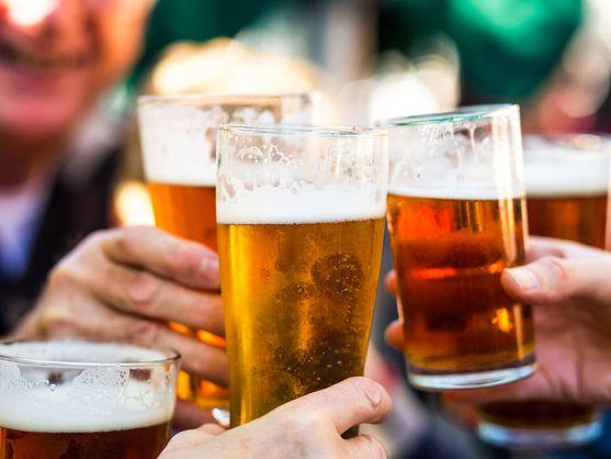 El fabricante de Corona subirá el precio de la cerveza ante la escasez de vidrio